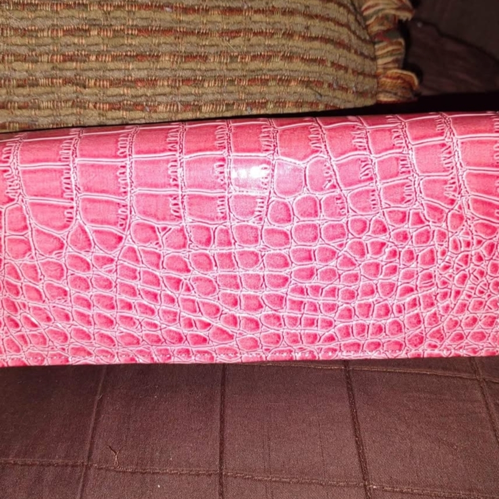 Pink Crocodile-Embossed Women's Clutch